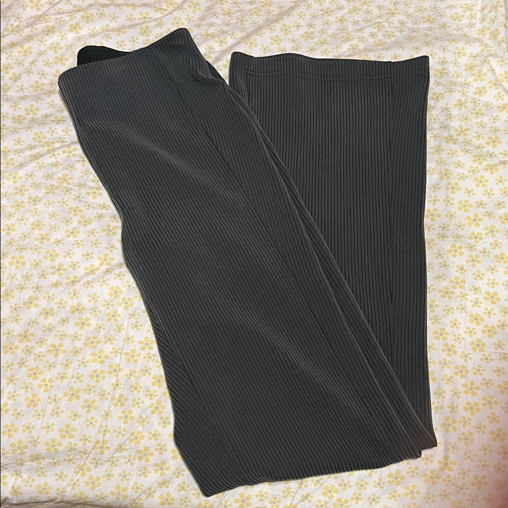 Lululemon Athletica Dark Olive Softstreme Ribbed Pants